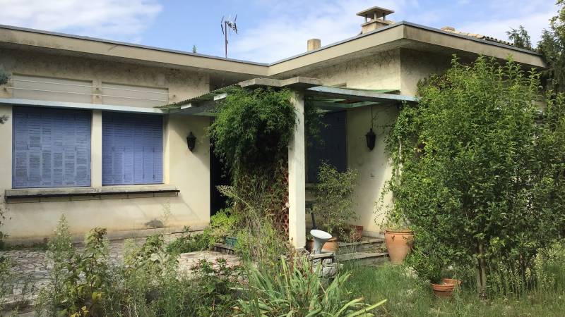 Avant travaux d'isolation thermique des murs par l'extérieur et l'isolation du toit